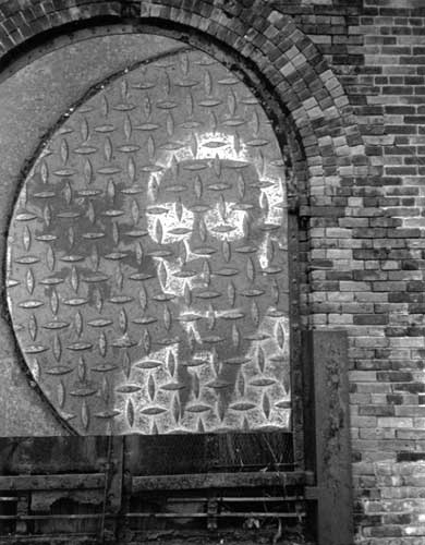 Man hole cover New York City 2006